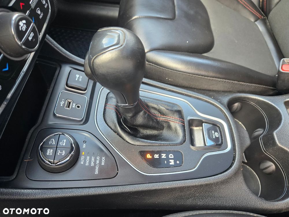 Jeep Cherokee 3.2 V6 Pentastar Active Drive Lock Autom Trailhawk - 29