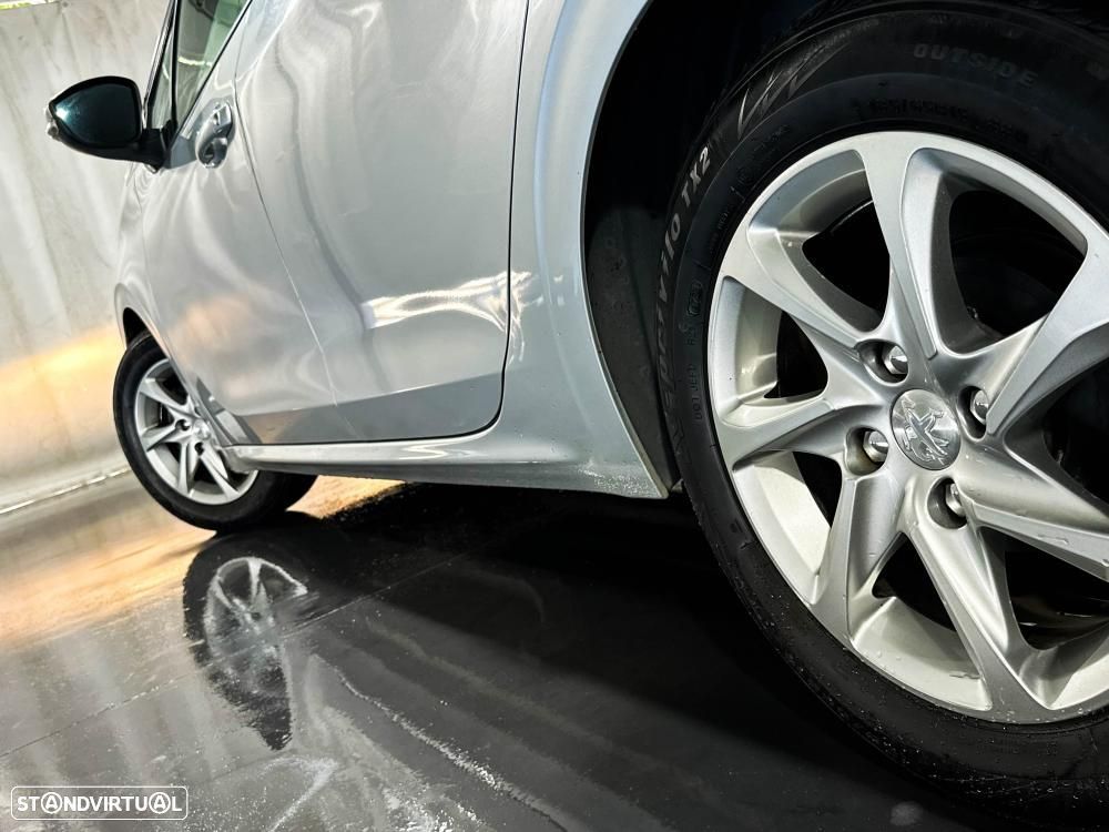 Peugeot 208 1.4 HDi Allure - 8