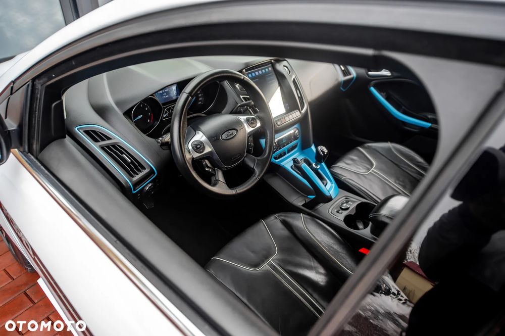 Ford Focus 1.6 EcoBoost Start-Stopp-System Champions Edition - 17