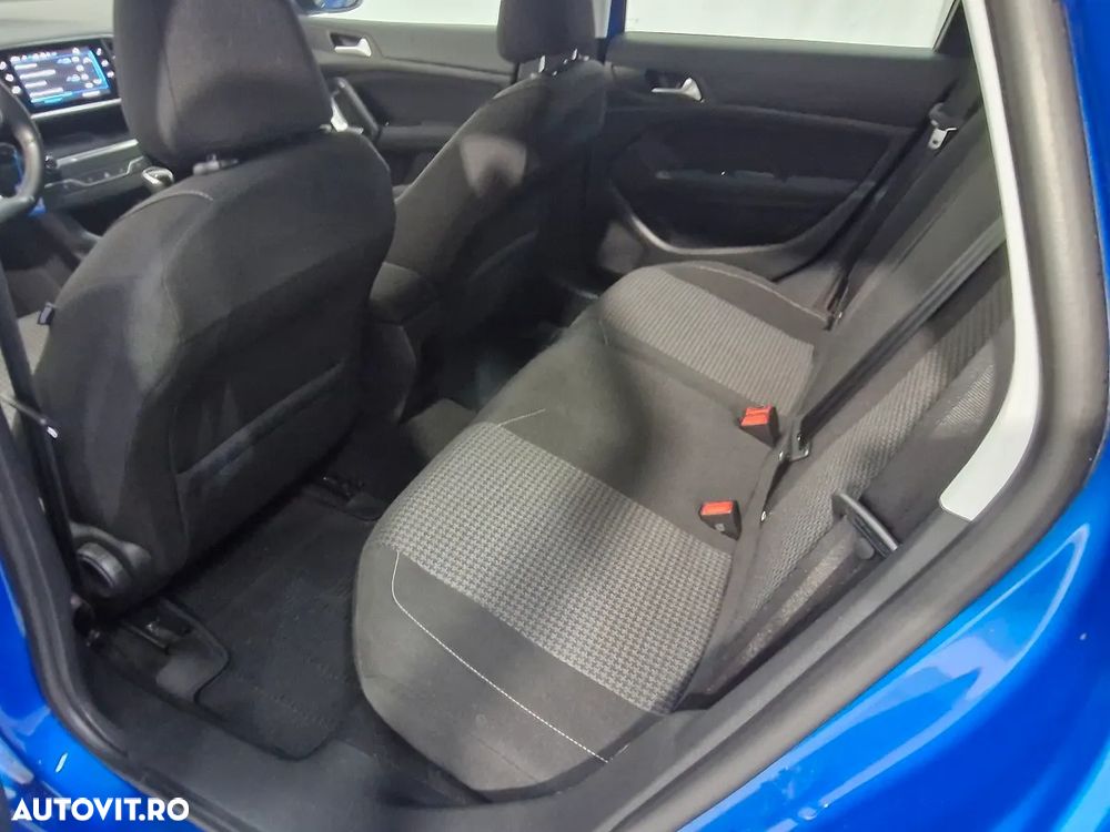 Peugeot 308 1.2 L PureTech Turbo S&S Allure - 18