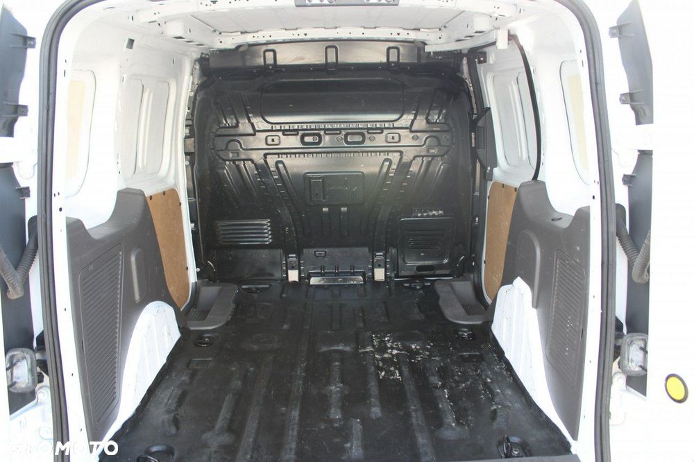 Ford Transit Connect - 23