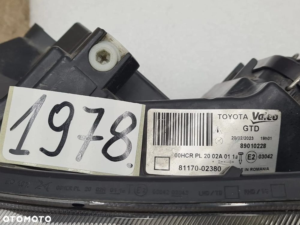 Toyota Corolla E12 04-07r 8117002380 reflektor lampa przednia przód Valeo - 11