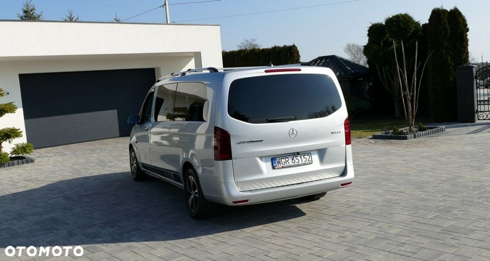 Mercedes-Benz Klasa V - 11