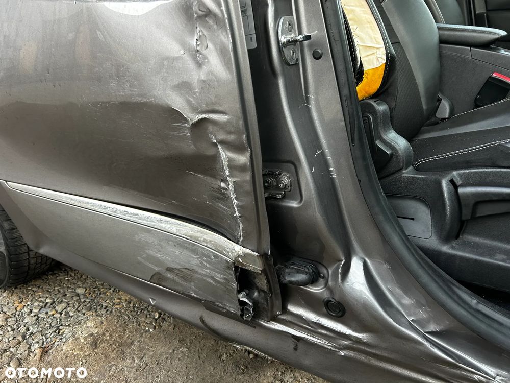 Renault Scenic Energy dCi 130 S&S Bose Edition - 20