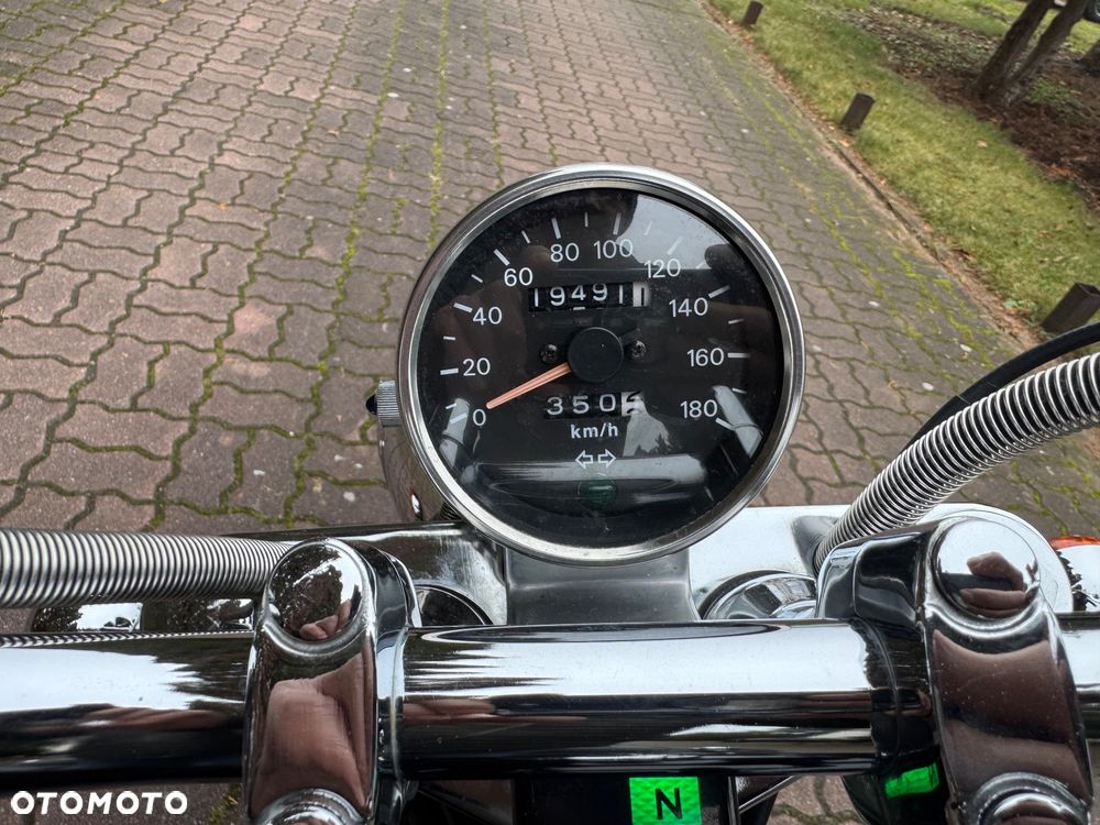 Suzuki Intruder - 22