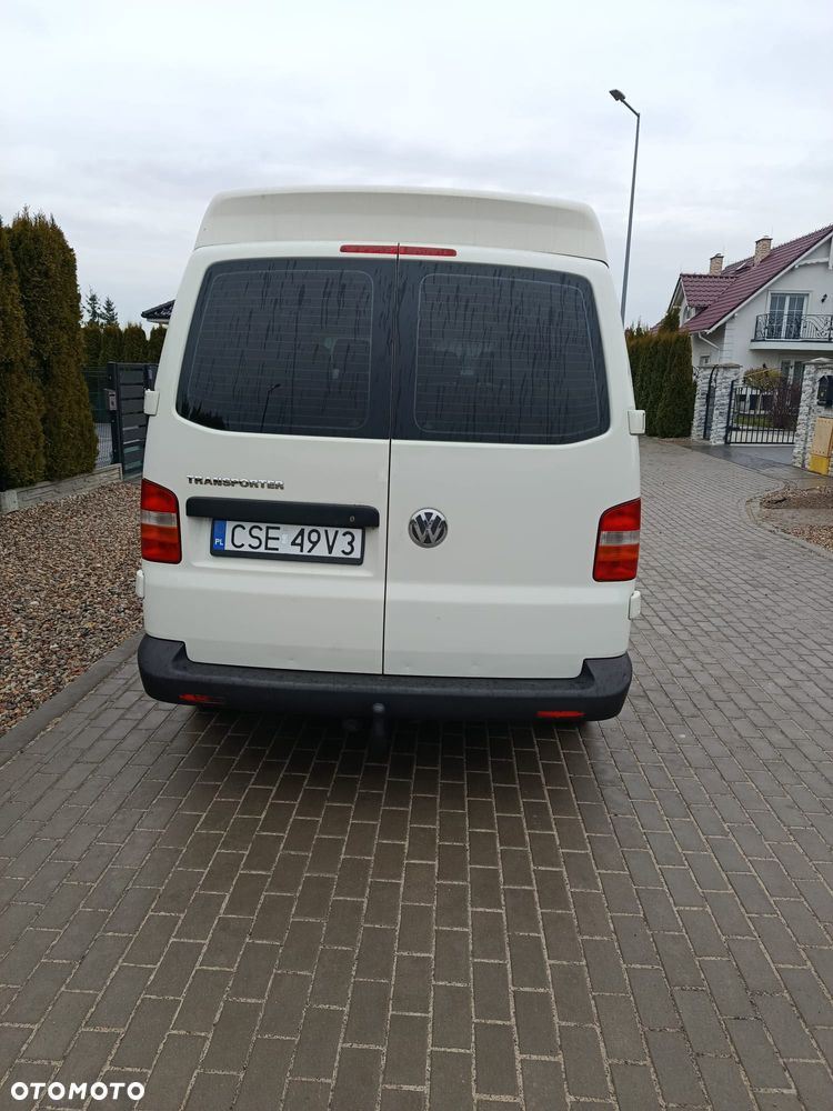 Volkswagen Caravelle - 3