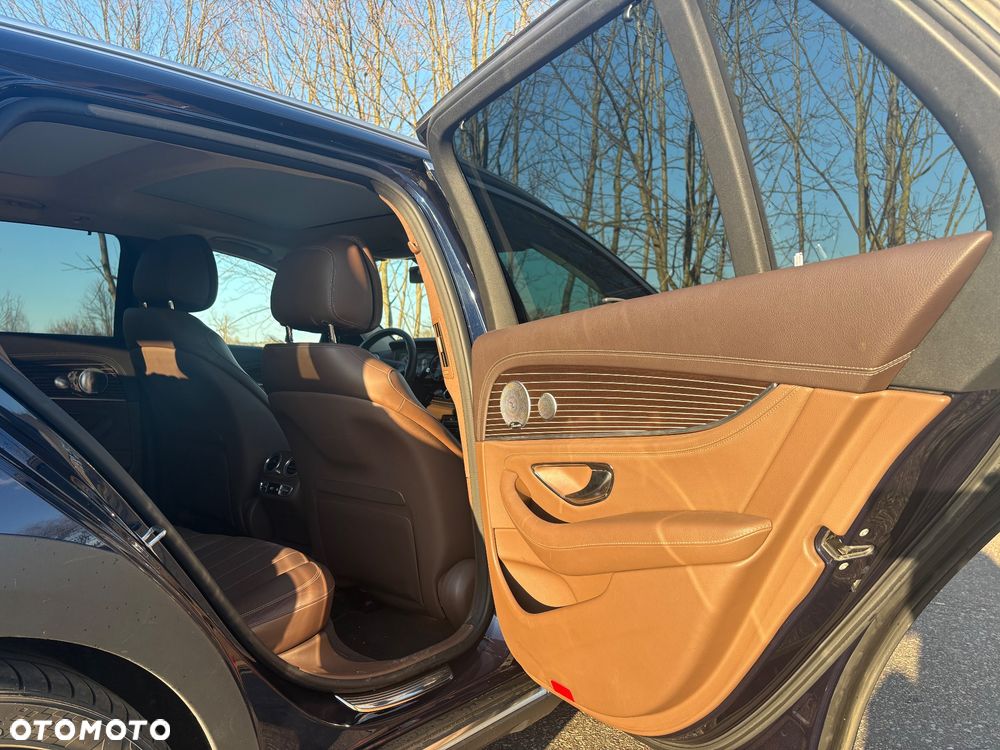 Mercedes-Benz Klasa E 220 d 4-Matic 9G-TRONIC - 9