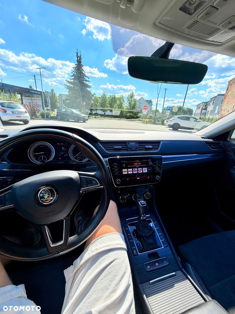 Skoda Superb 2.0 TDI SCR 4x4 Style DSG - 9
