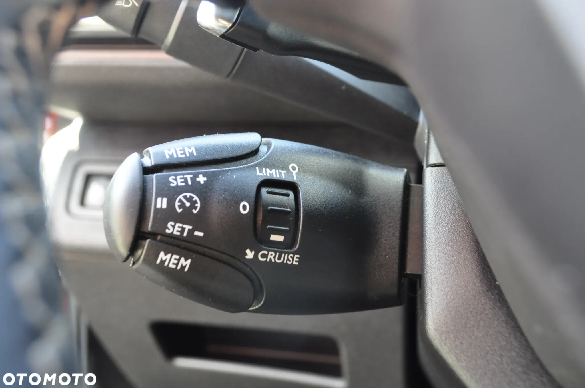 Peugeot 3008 BlueHDi 120 Stop & Start EAT6 Allure - 18