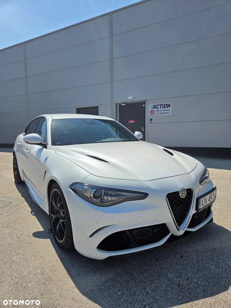 Alfa Romeo Giulia 2.9 Bi Turbo V6 Quadrifoglio - 1