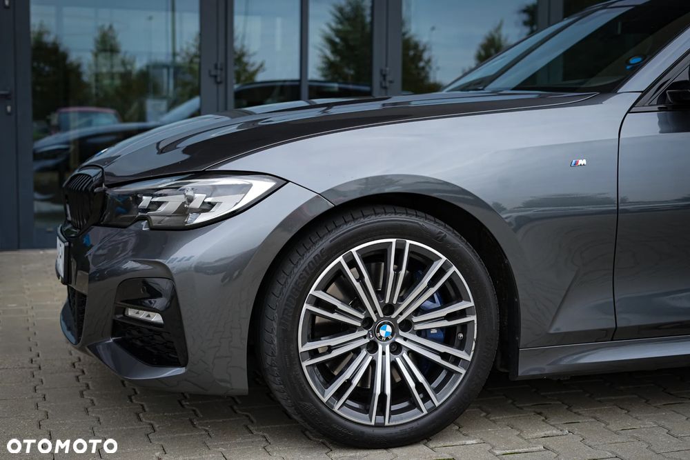 BMW Seria 3 330i M Sport sport - 12