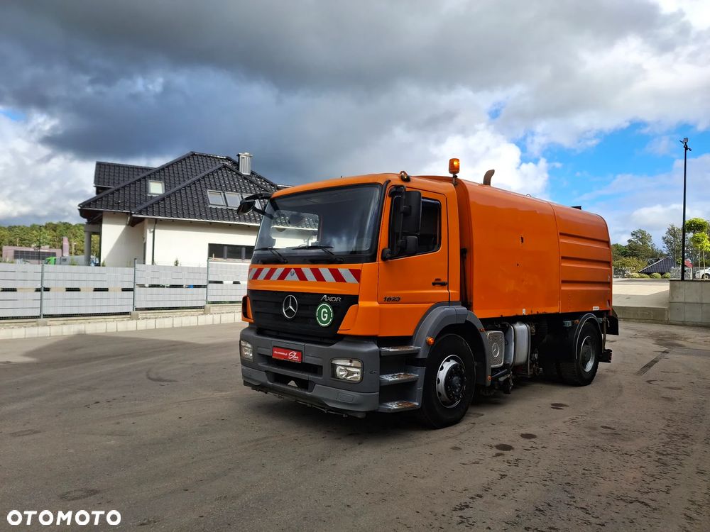 Mercedes-Benz Axor 1823 Zamiatarka Do Szyn Kolejowych Pojazd Szynowo Drogowy Czyszenie Szyn Torów Kolejowych - 2