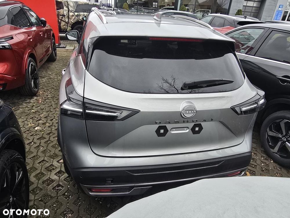 Nissan Qashqai 1.3 DIG-T mHEV N-Connecta Xtronic - 4