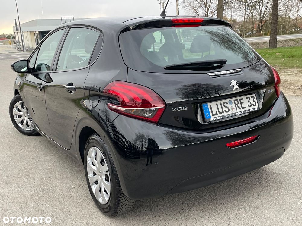 Peugeot 208 - 4