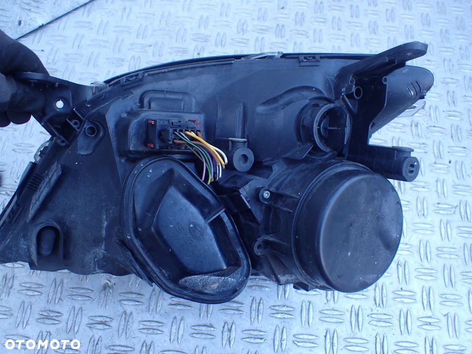 LAMPA PRAWY PRZÓD OPEL VECTRA C XENON EUROPA CIEMNA RADOM - 2