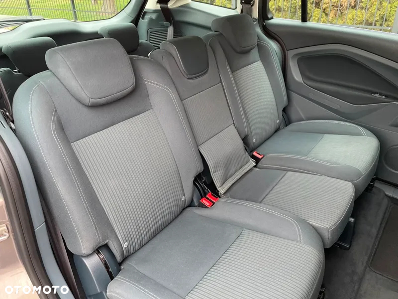 Ford Grand C-MAX - 8