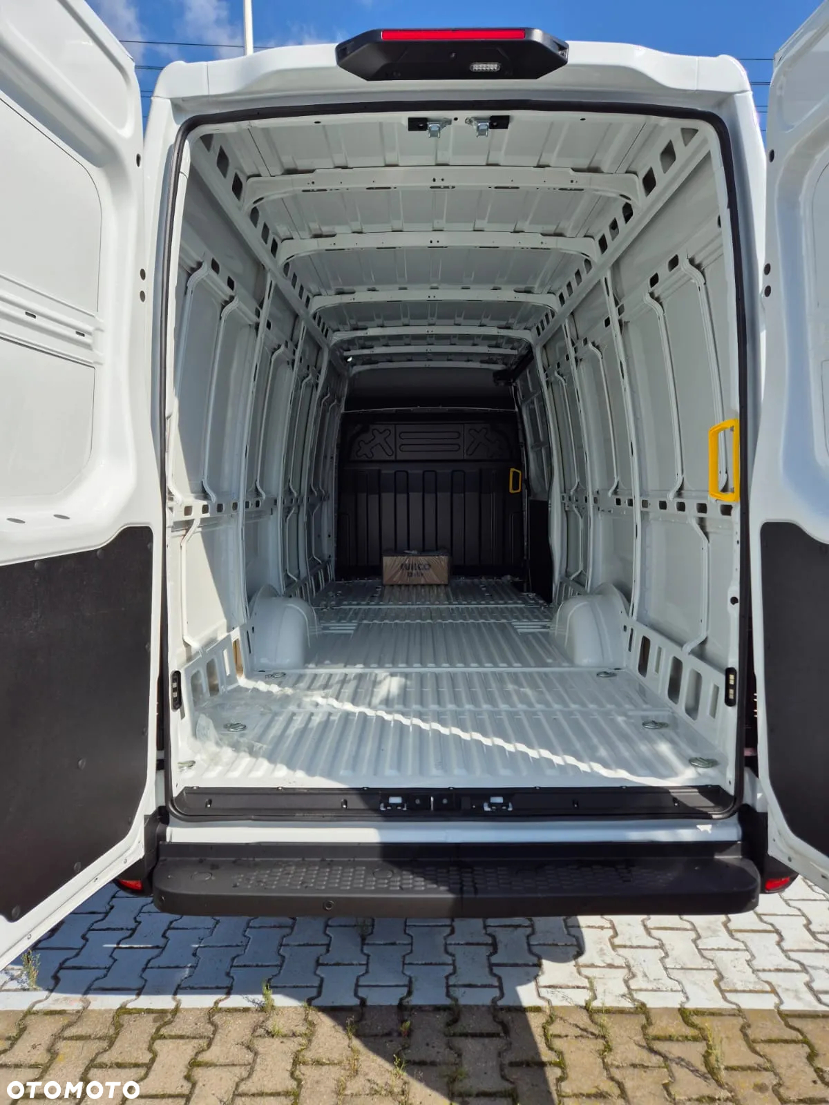 Iveco Daily / Pewny partner w biznesie ! - 16