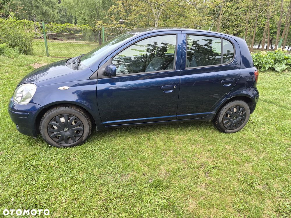 Toyota Yaris - 4
