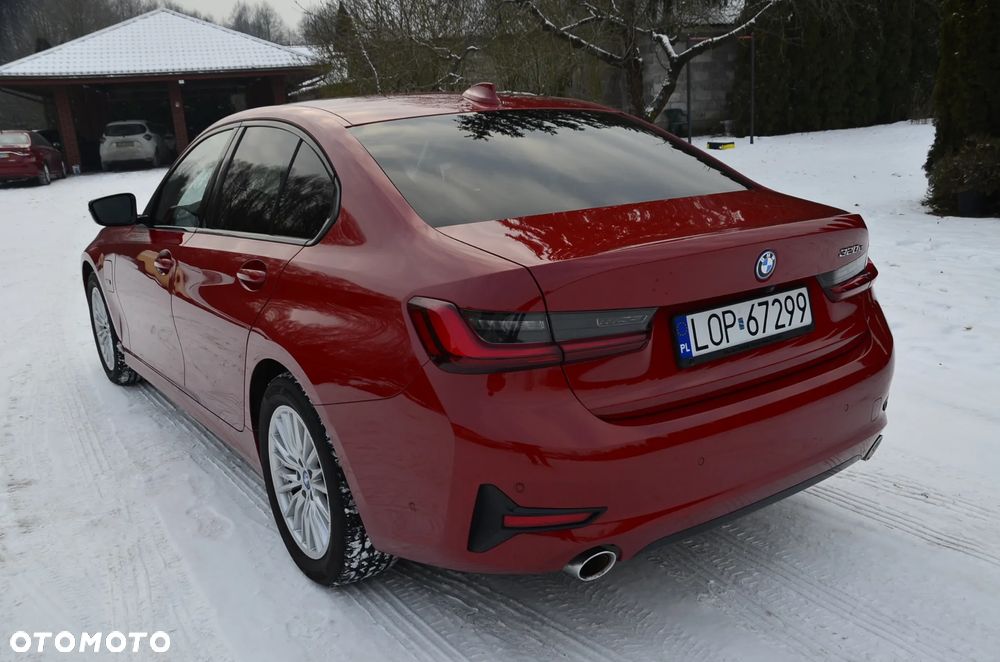 BMW Seria 3 320e Sport Line - 15