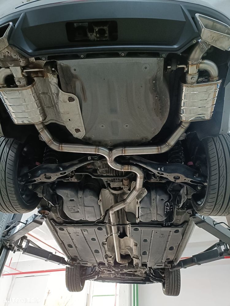 Skoda Octavia 2.0 TDI DSG 4X4 RS - 10