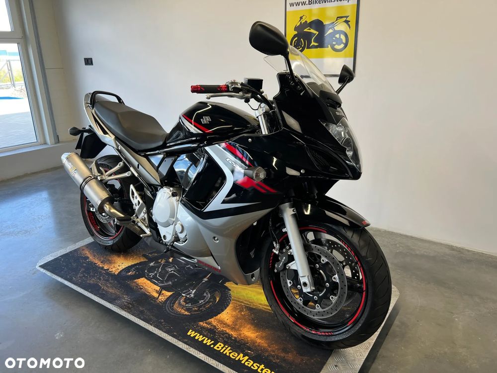 Suzuki GSX - 5