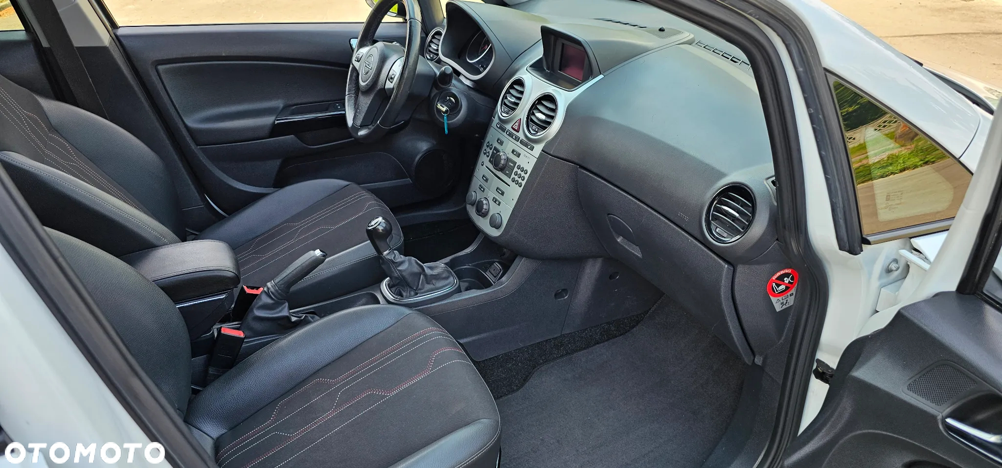 Opel Corsa 1.4 16V 150 Jahre - 23