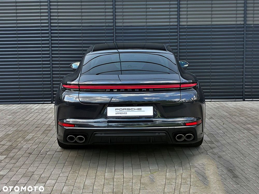 Porsche Panamera - 4