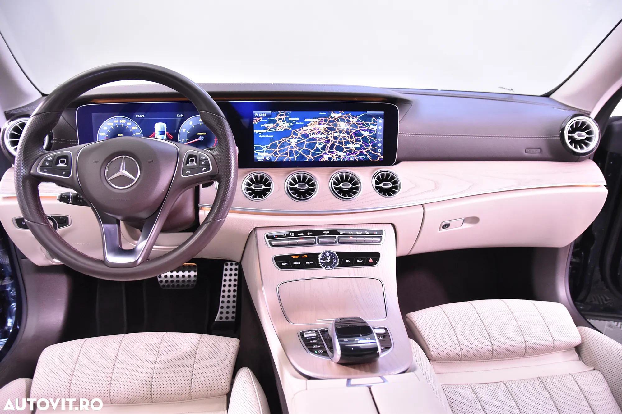 Mercedes-Benz E 400 Coupe 4MATIC Aut. - 9