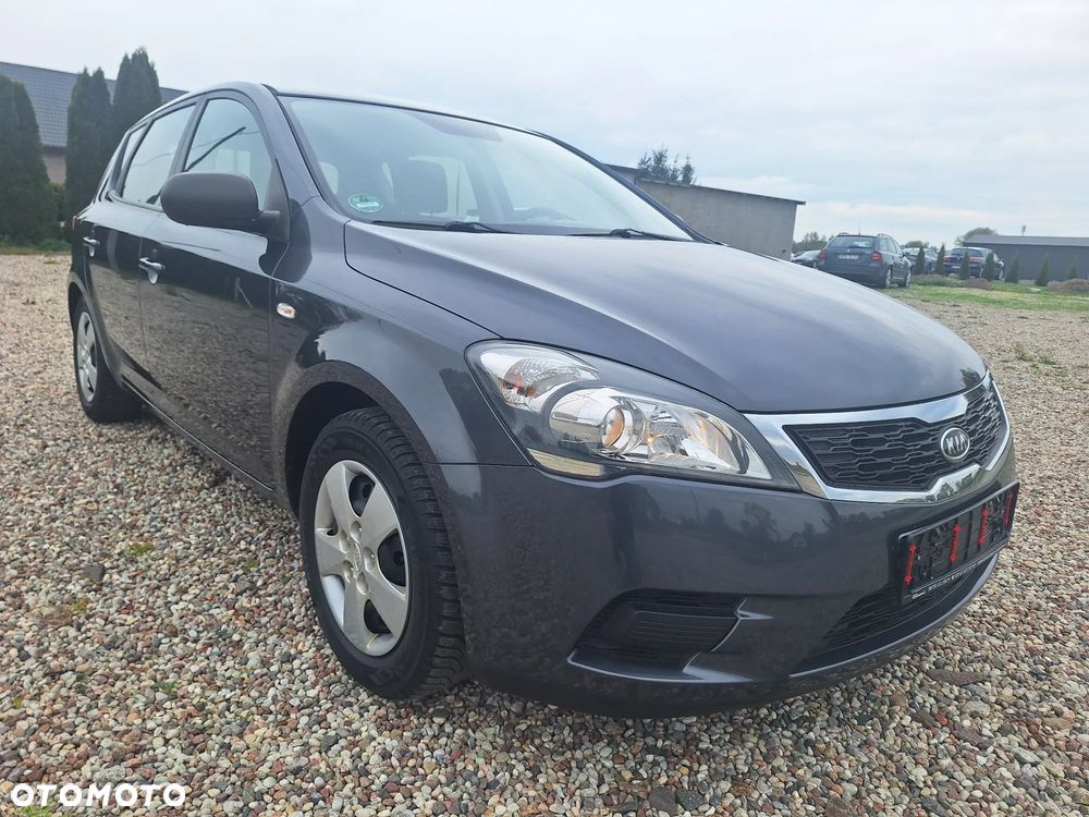 Kia Ceed 1.4 CVVT Spirit - 32