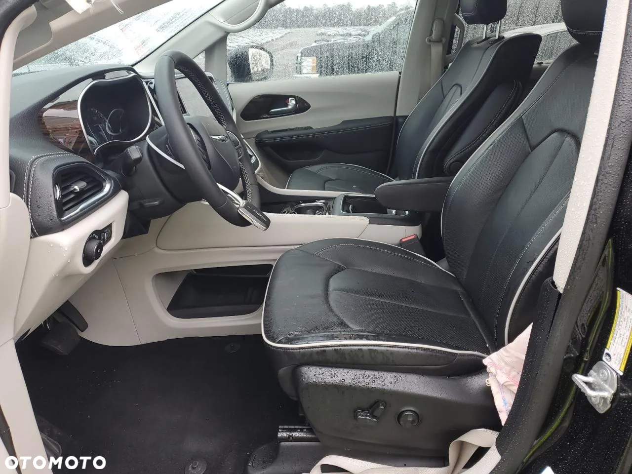 Chrysler Pacifica - 7