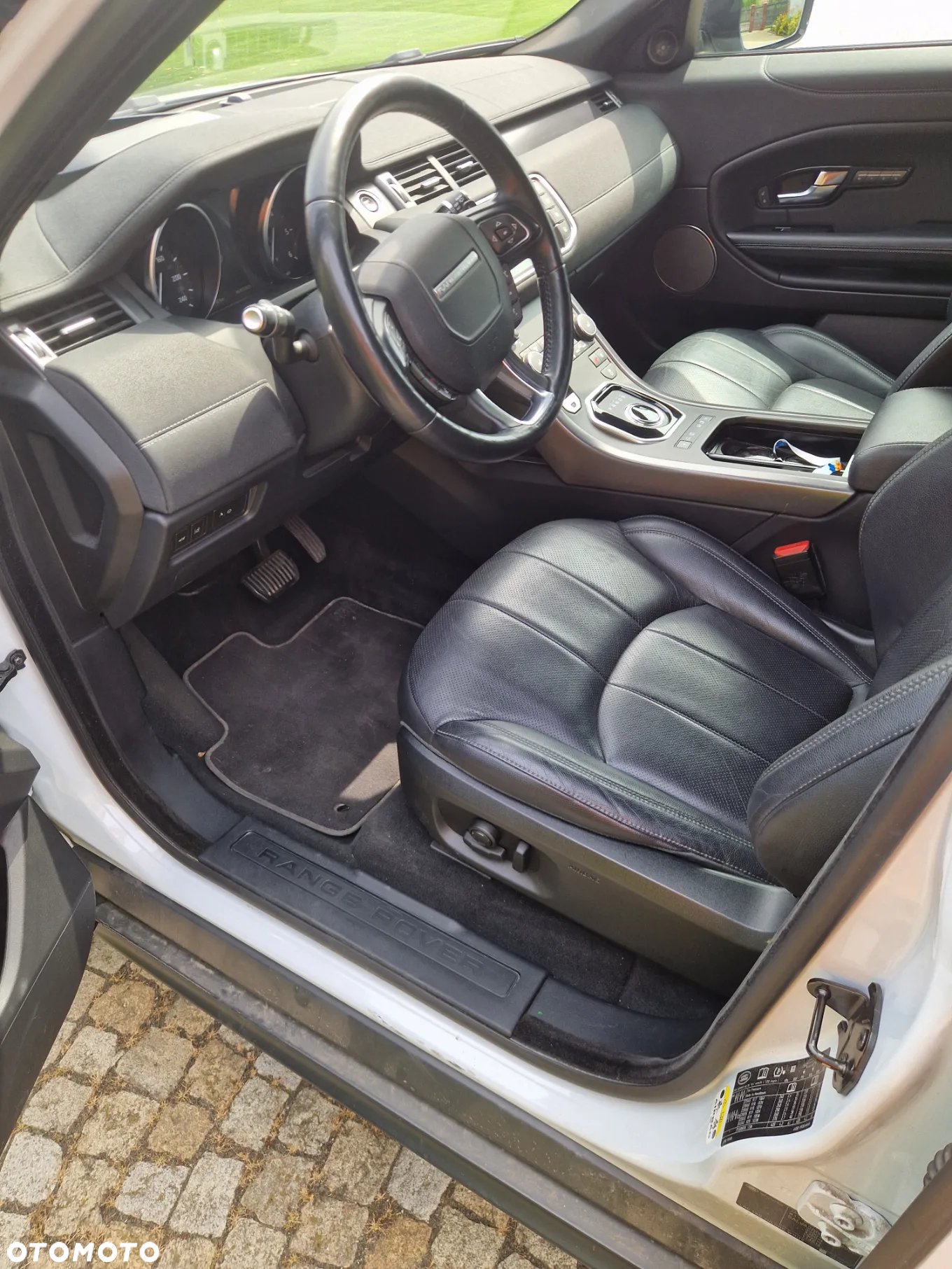 Land Rover Range Rover Evoque - 23
