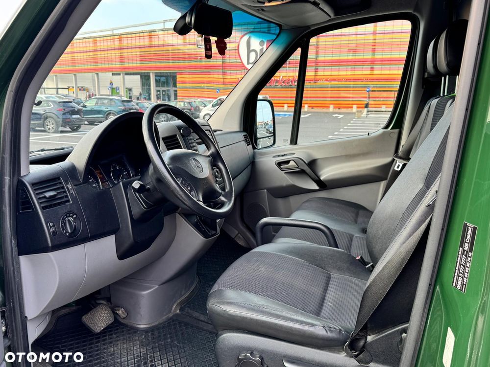 Mercedes-Benz Sprinter - 10