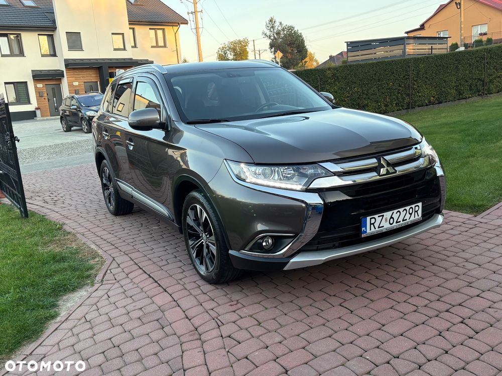 Mitsubishi Outlander 2.0 Instyle + 4WD CVT - 4