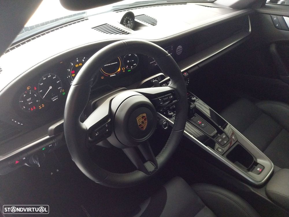 Porsche 911 Série F - 11
