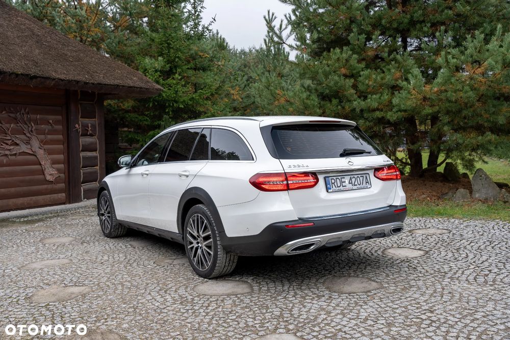 Mercedes-Benz Klasa E 220 d 4Matic 9G-TRONIC Avantgarde - 12
