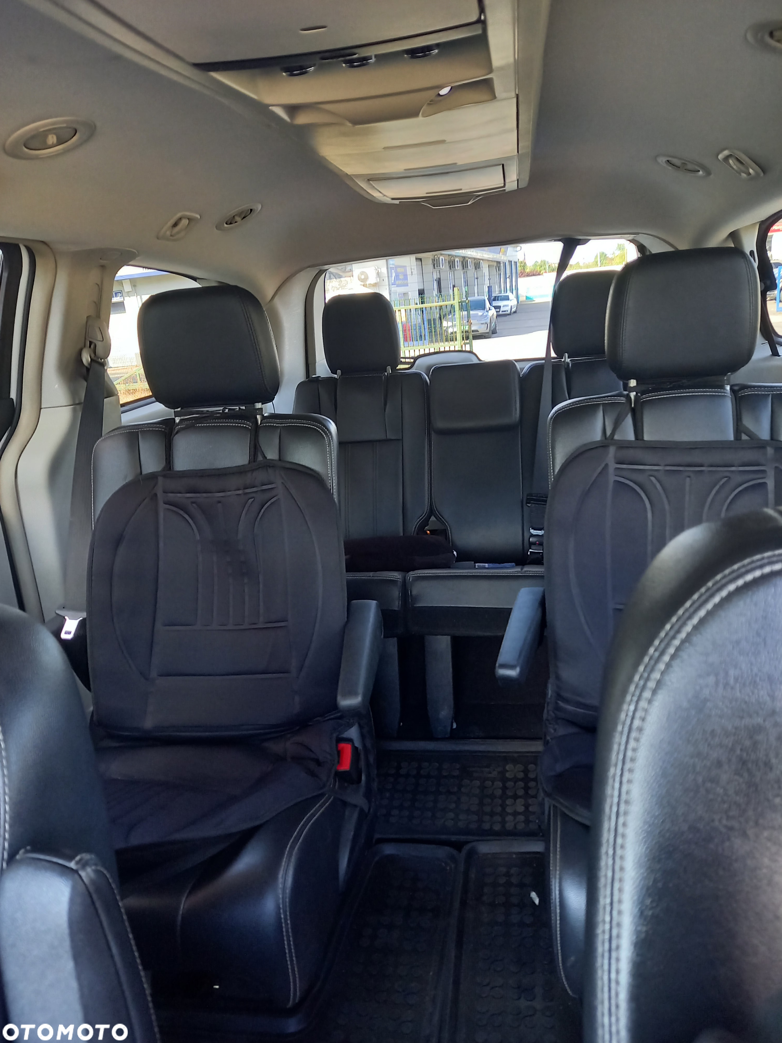 Chrysler Town & Country 3.6 Touring - 12