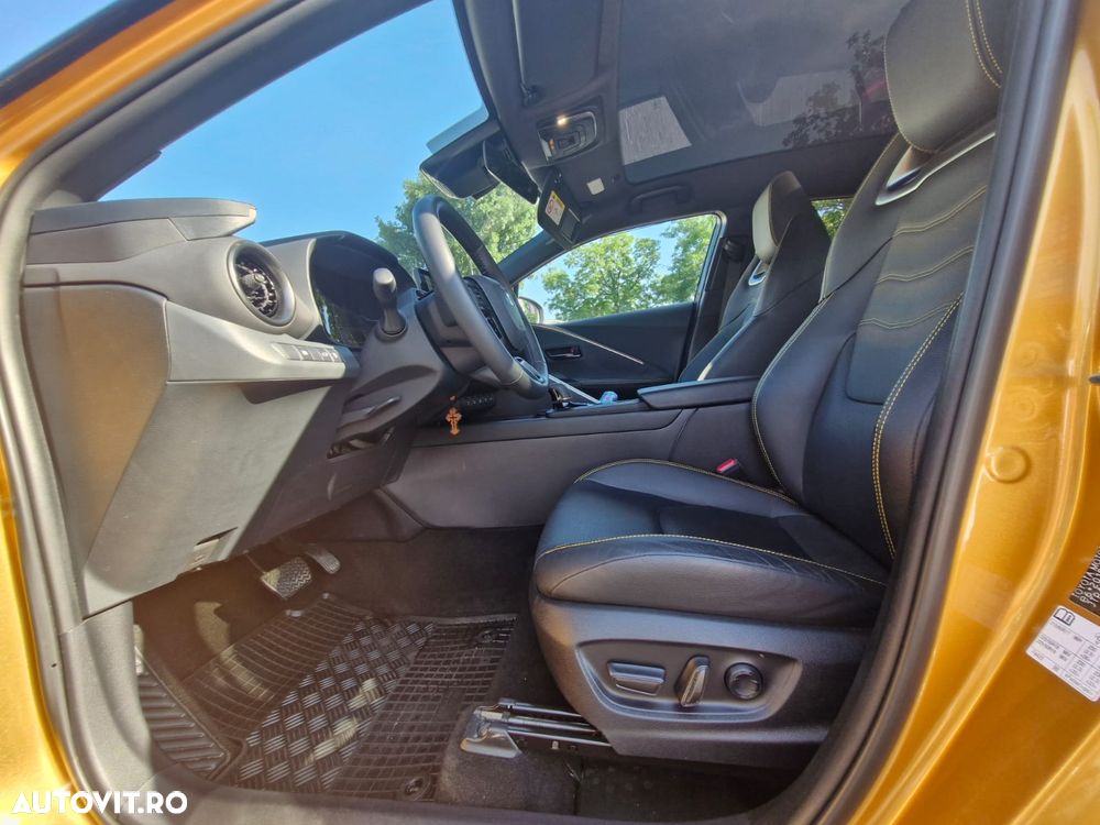 TOYOTA C-HR 2023 — imagine 10