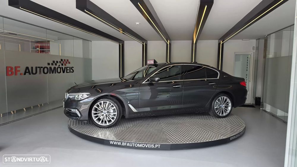 BMW 530 e iPerformance Line Luxury - 14