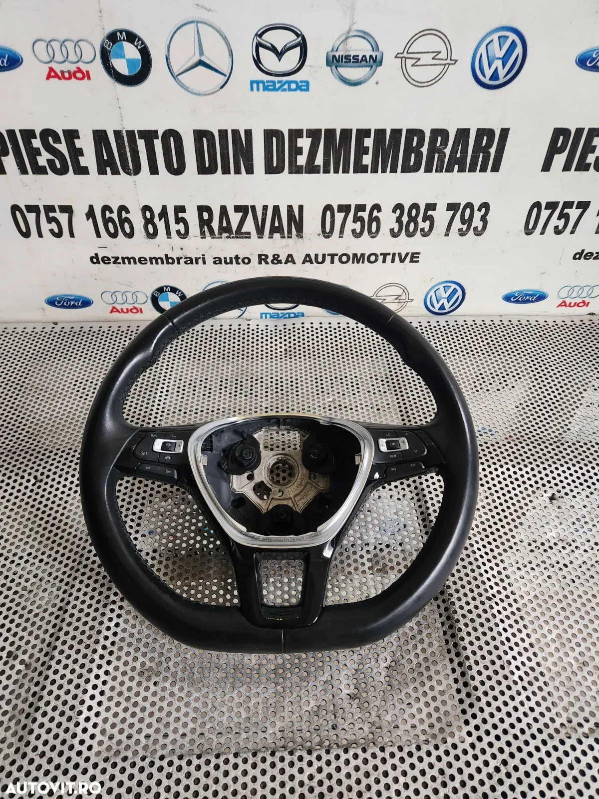 Volan Tesit Din Piele Cu Comenzi Vw T-Roc Tiguan Touran Golf Polo Cod 5TAAM Impecabil Dezmembrez Vw - 5