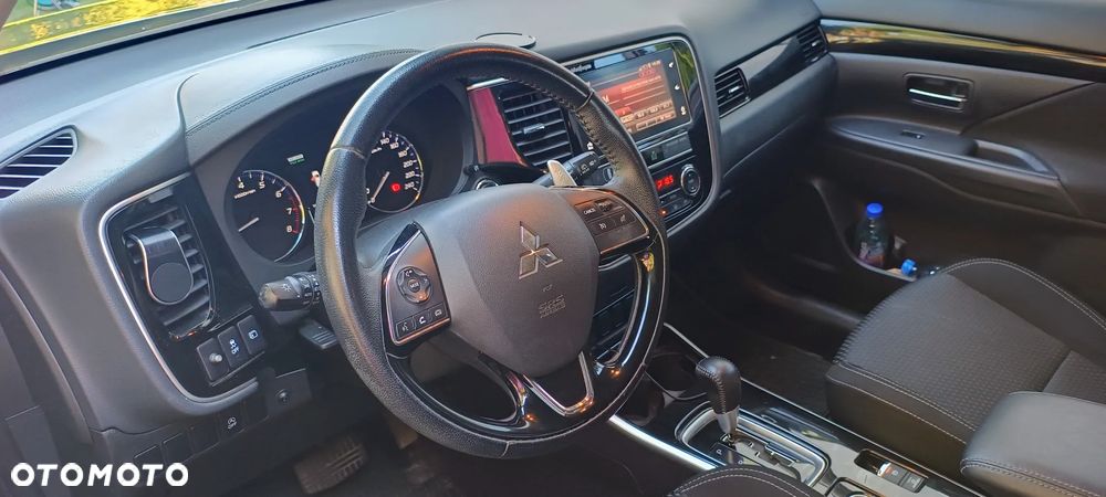 Mitsubishi Outlander 2.0 Intense + SDA 4WD CVT - 12