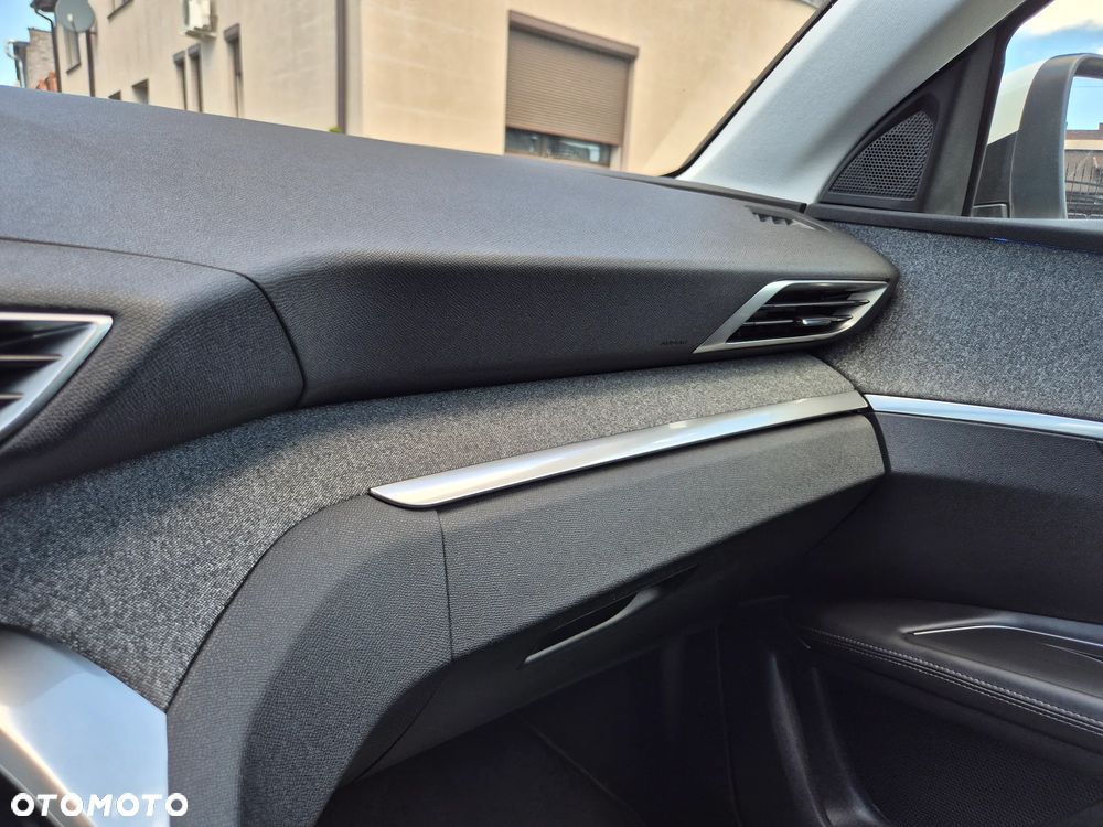 Peugeot 3008 BlueHDi 180 Stop & Start EAT8 GT - 32