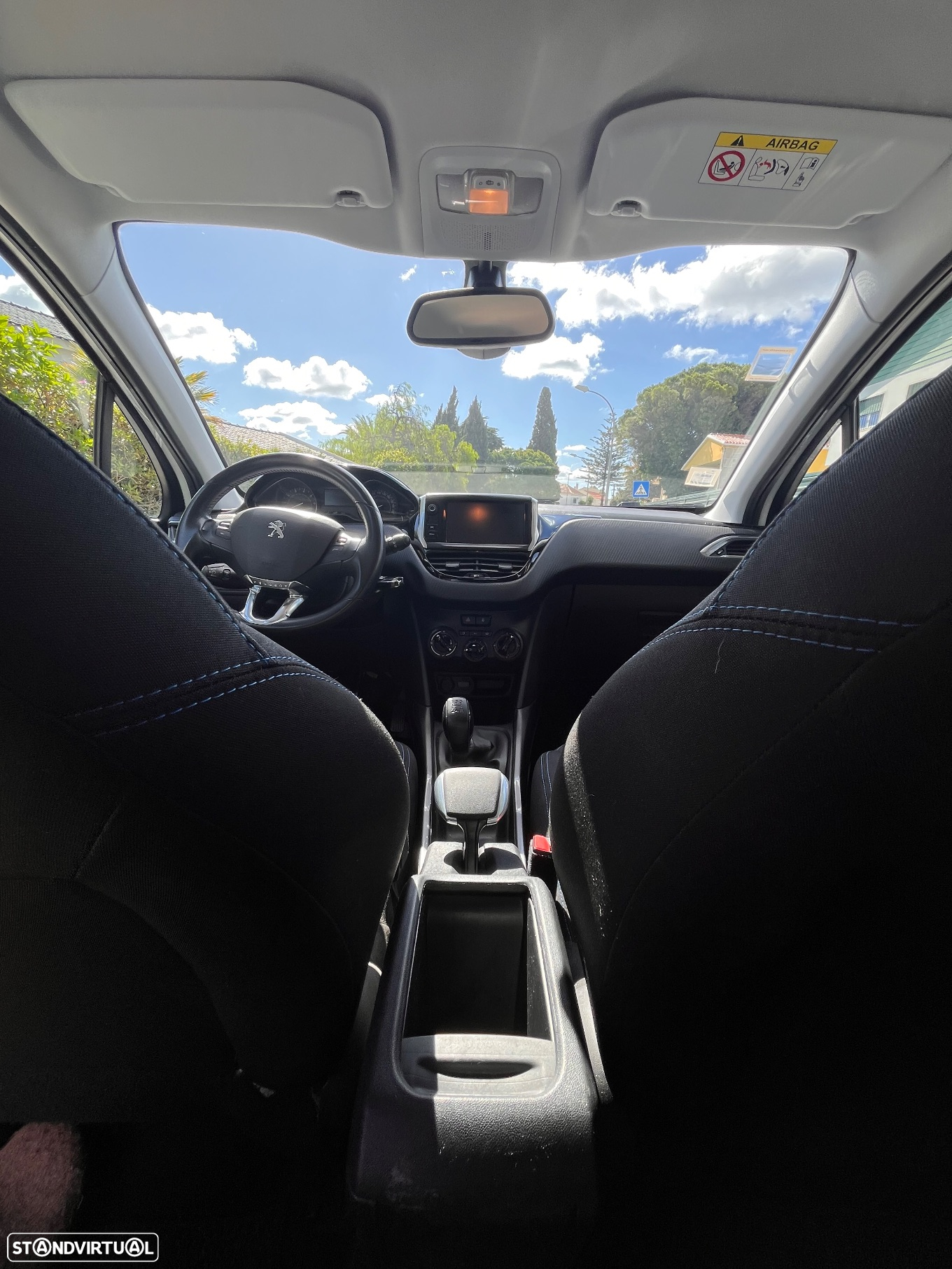 Peugeot 2008 1.2 PureTech Style - 8