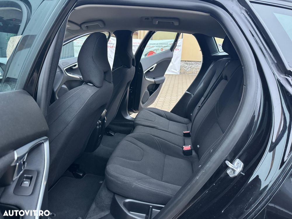 Volvo V40 - 22