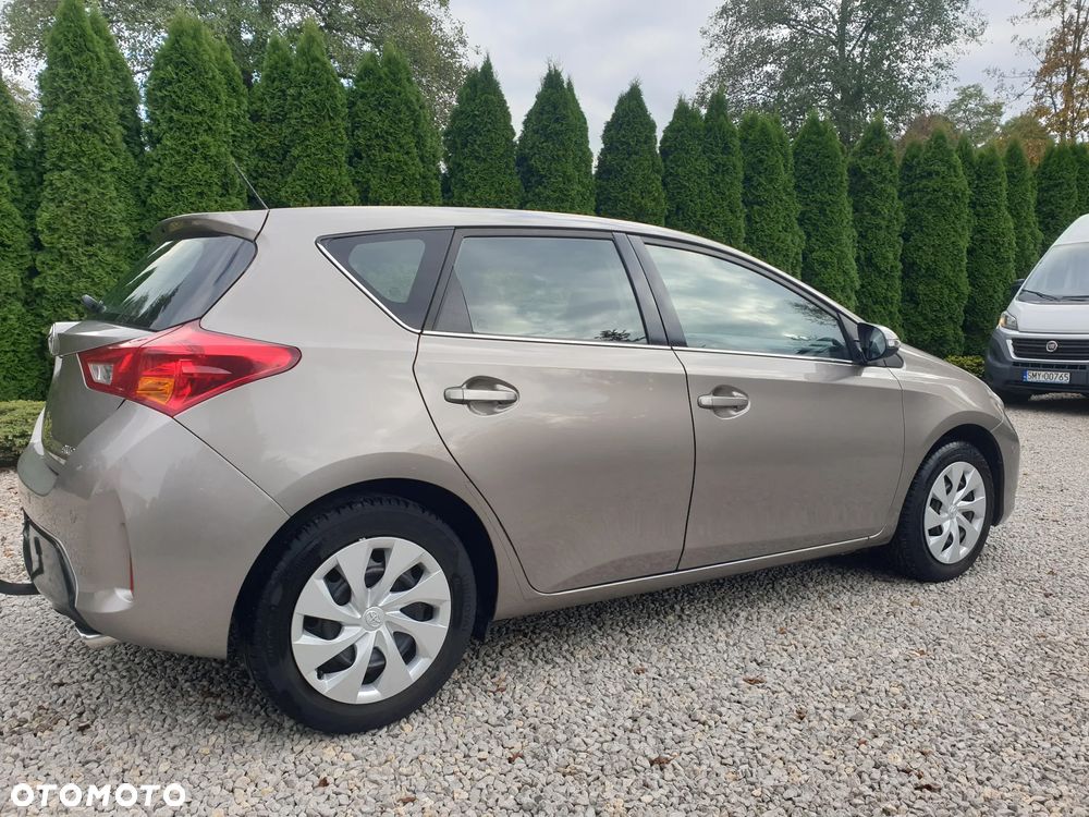Toyota Auris 1.6 Executive - 7