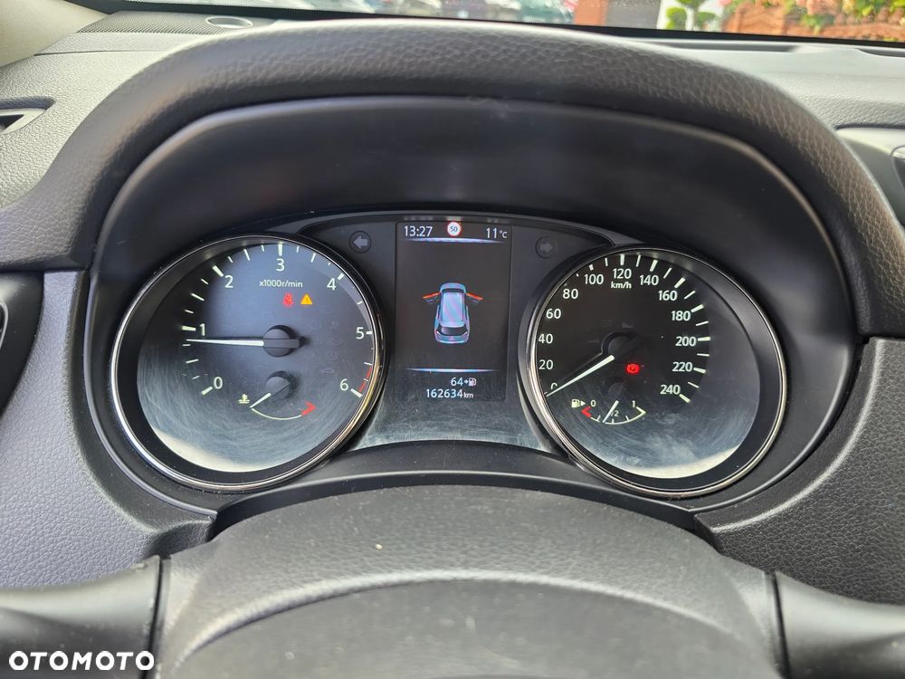 Nissan X-Trail - 25