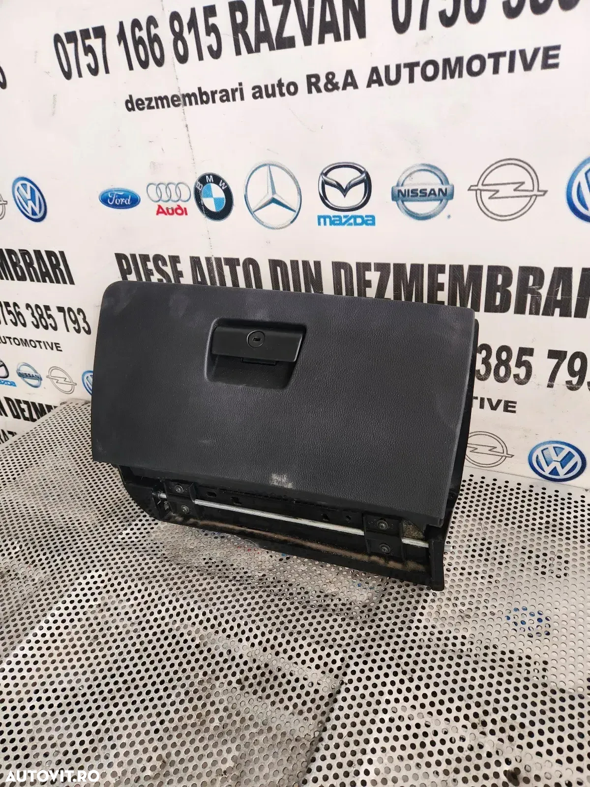 Torpedo Cutie Acte Bmw Seria 3 E90 E91 Volan Stanga - Dezmembrari Arad - 3