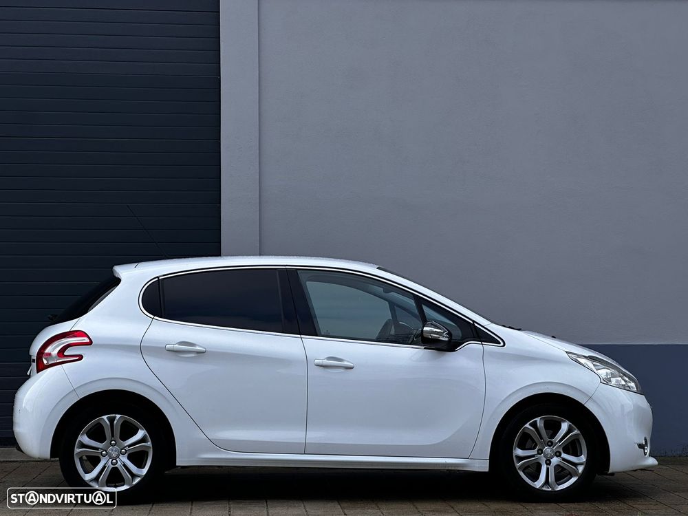 Peugeot 208 PureTech 82 Active - 4