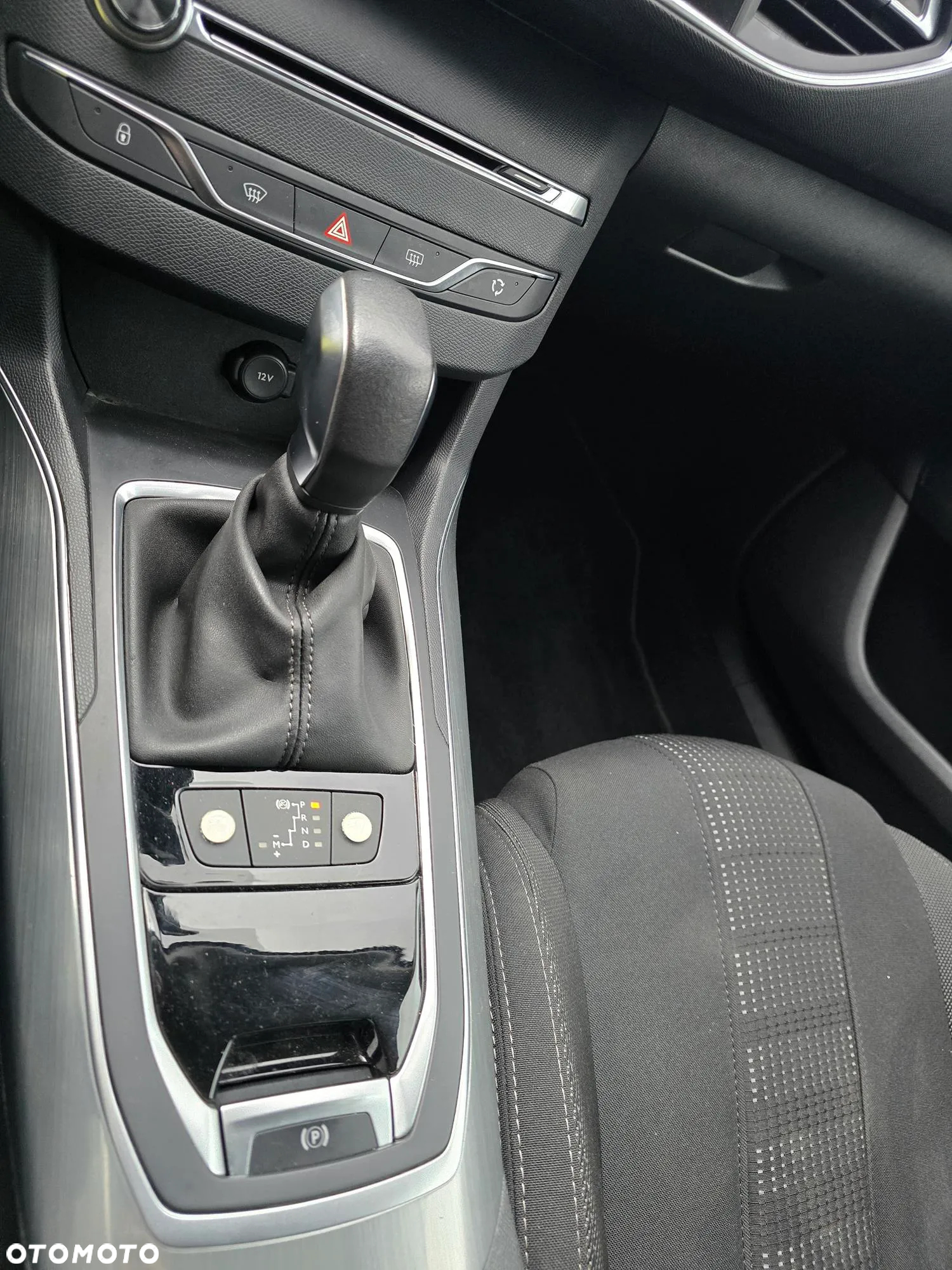 Peugeot 308 1.2 PureTech Allure S&S EAT6 - 20