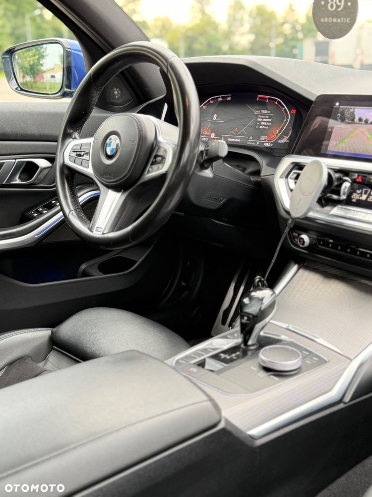 BMW Seria 3 320d M Sport - 23