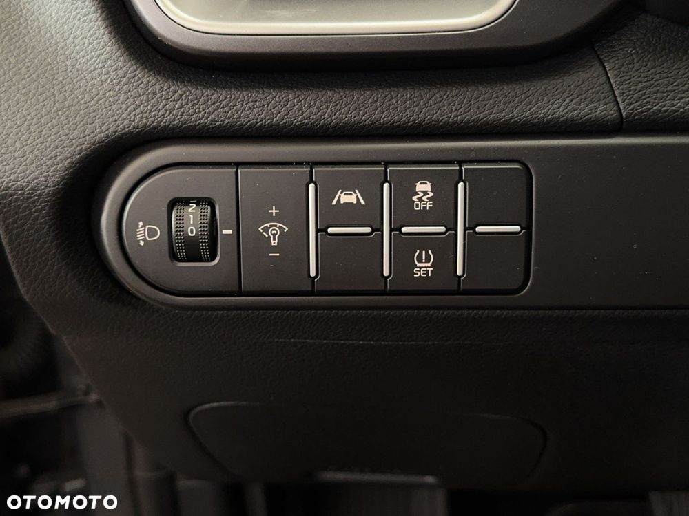 Kia XCeed - 30